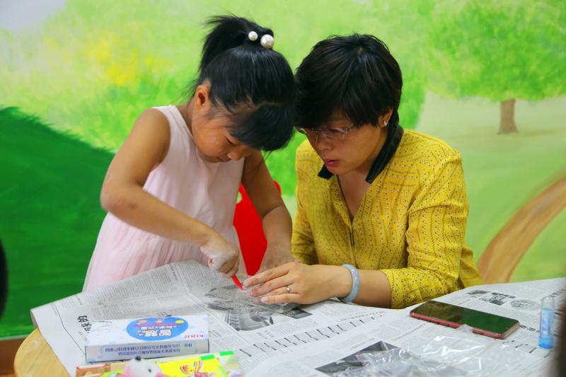 2019.6.1,唐山市图书馆举行考古小能手活动，摄影李梦孜-3.jpg