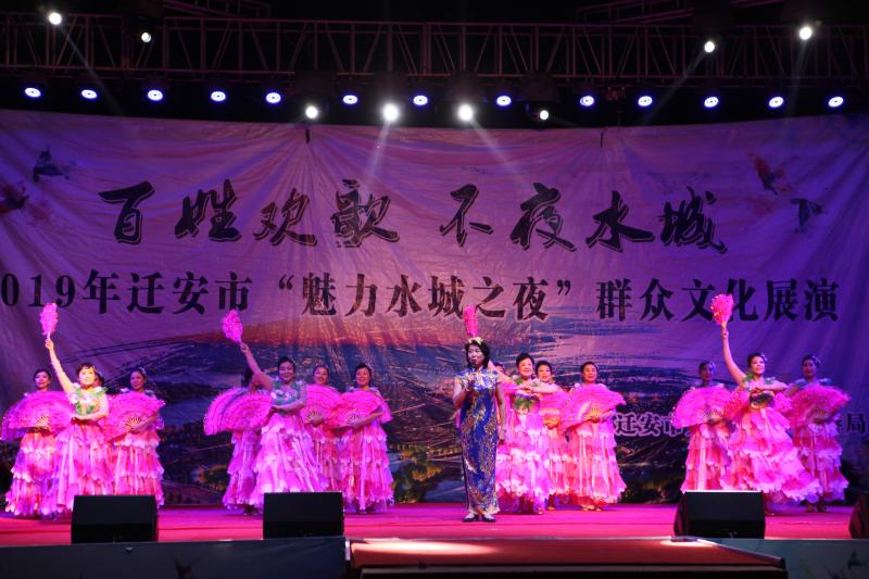 歌伴舞《花开中国》.jpg