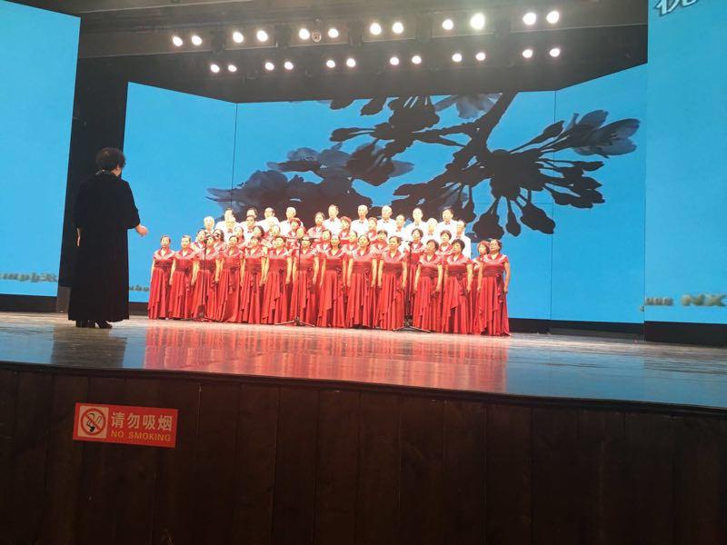 秋韵合唱团现场演唱图片.jpg