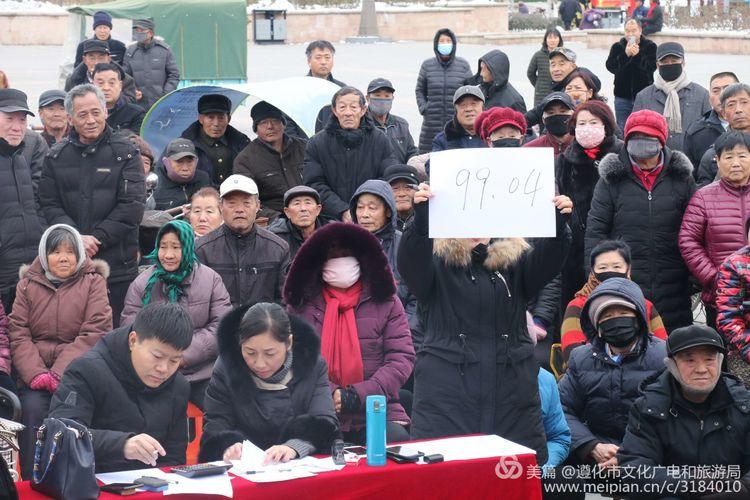统分老师现场亮分.jpg