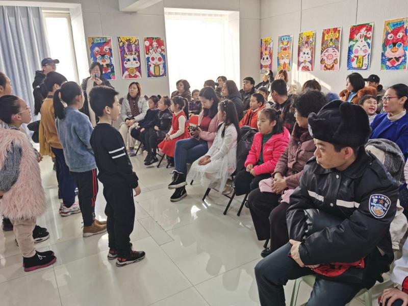 朗诵二班展示朗诵作品《假如地球被吃掉了》.jpg